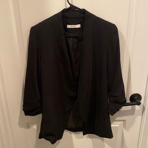 Blazer Scrunched Sleeves
